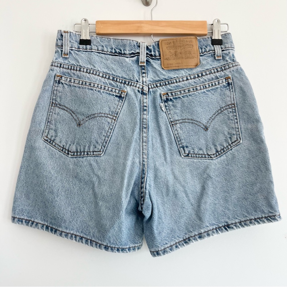 Vintage Levi’s 1990s 950s Highwaisted Denim Jean Shorts 37952 Juniors 9 - Picture 1 of 7